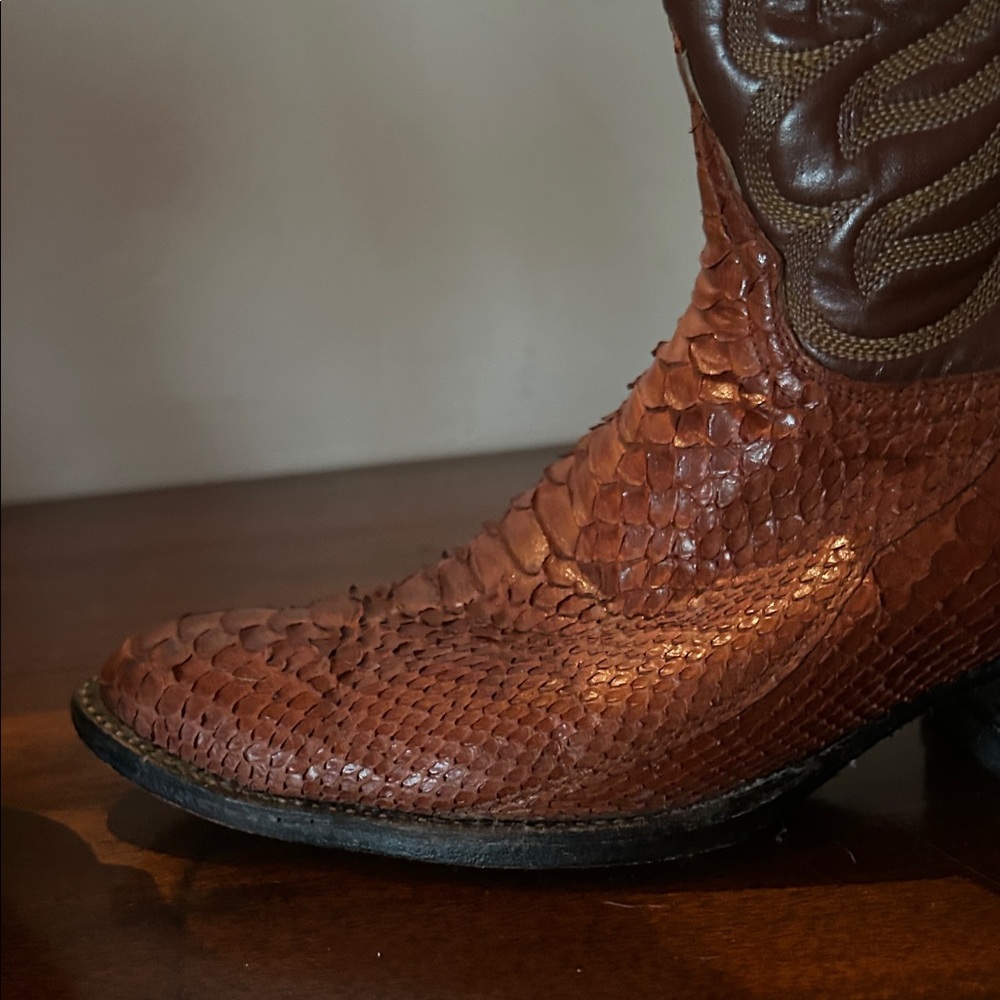 Tony Lama Snakeskin Western Cowboy Boots - Picture 8 of 9
